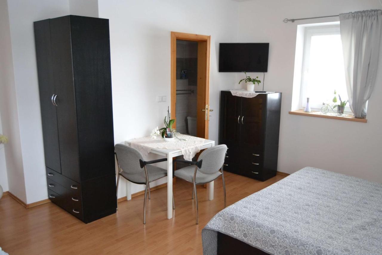 Pension U Sovy Sušice Buitenkant foto